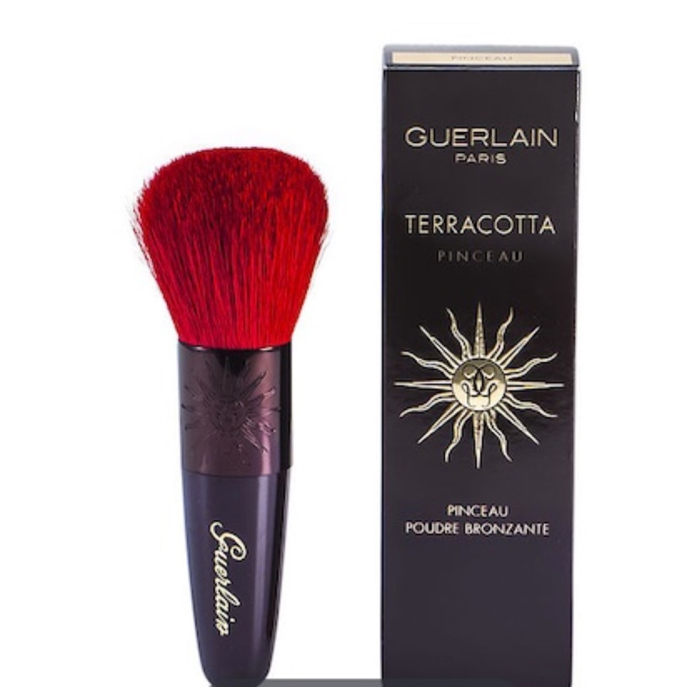 NEW! Guerlain Terracotta Bronzing Powder Brush with Pouch